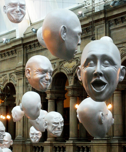 How To Get Ahead in the Art World ~ Kuriositas